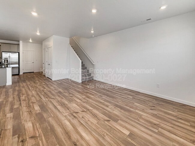 Foto del edificio - 4100 W Cirrus Ln