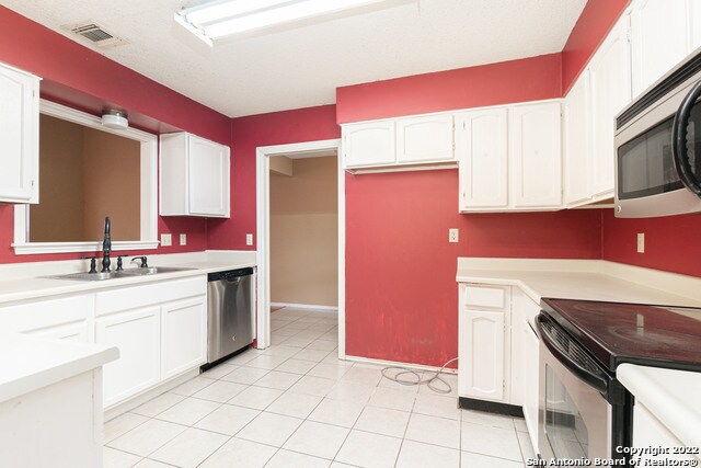 Building Photo - 2303 Stoney Trail Cir
