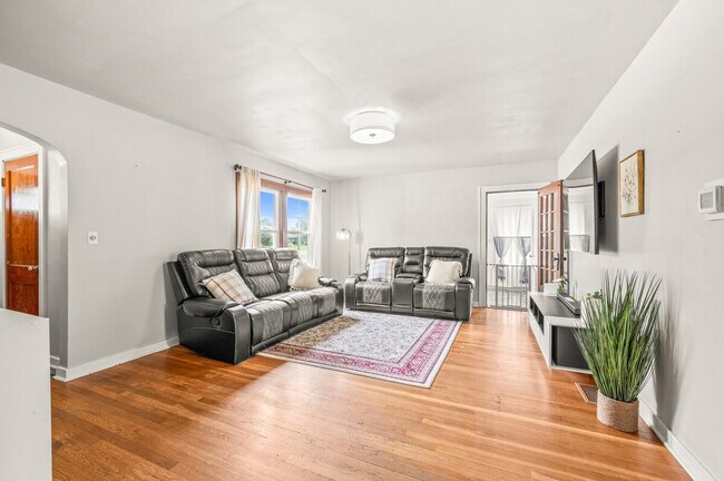 Building Photo - 2637 17th St