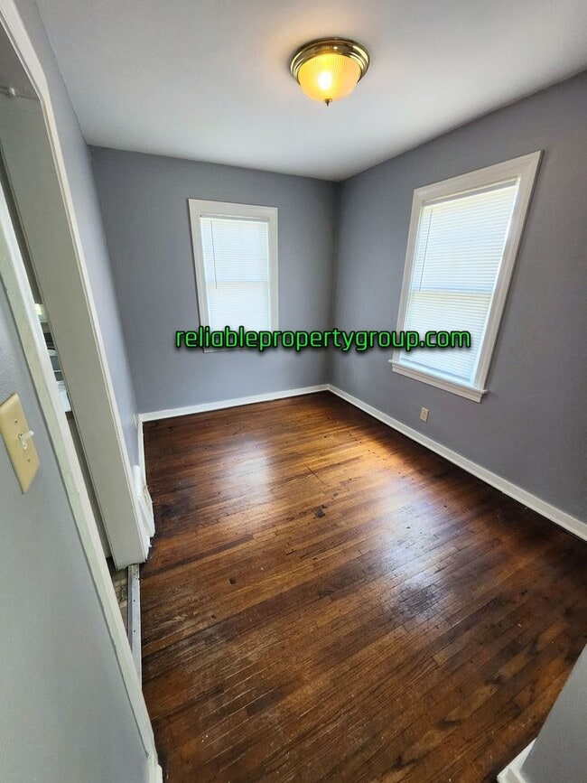 Building Photo - New Listing!!