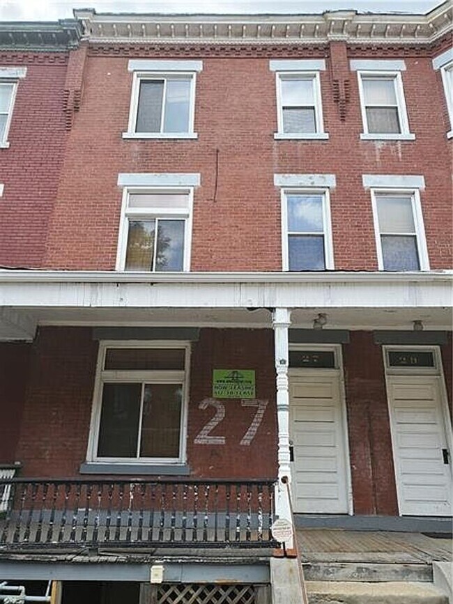 Building Photo - 27 Welsford St
