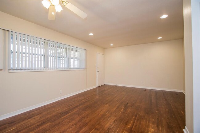 Building Photo - 3520 Garrott St