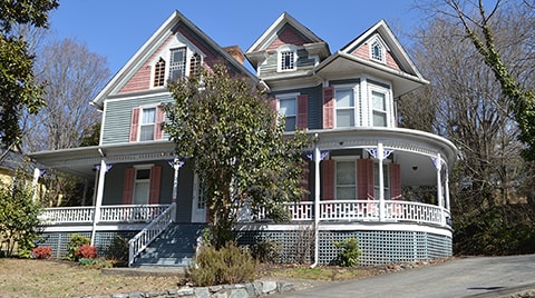 Primary Photo - 236 W End Blvd