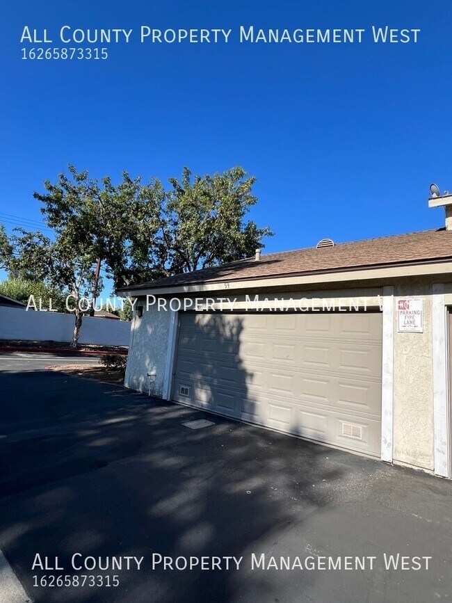 Building Photo - Completely remodeled 2 bedrooms Condo  in ...