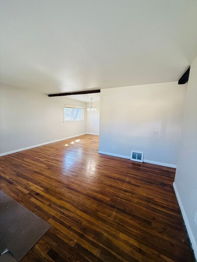 Foto del edificio - Completely Updated 3 Bedroom Home in Ferguson