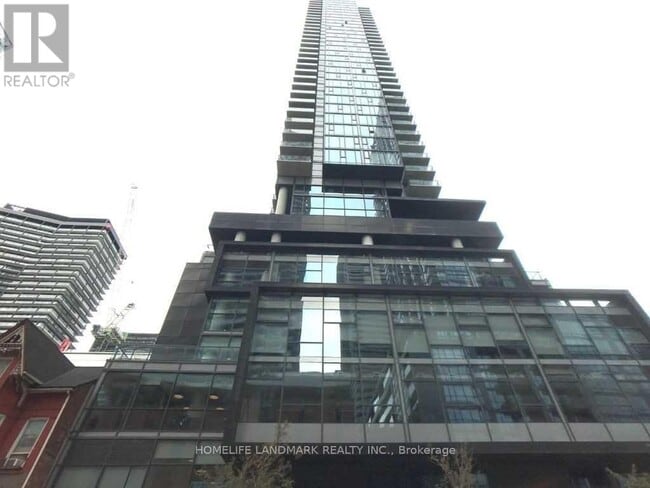 Photo du bâtiment - 290 Adelaide St W