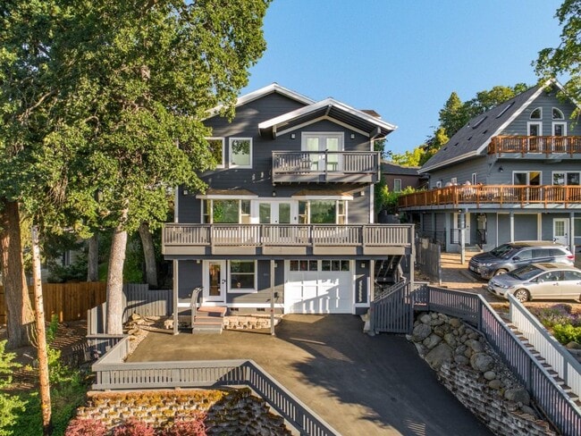 Front Entrance/Garage - 7 Montello Ave