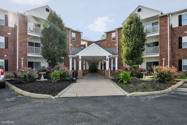 Building Photo - 3 br, 1.5 bath Senior Housing - Victory Pl...