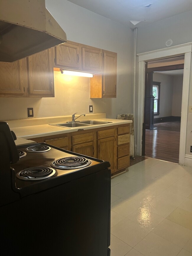 Building Photo - 58 Jerricho