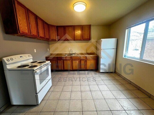 Building Photo - 1305Clay