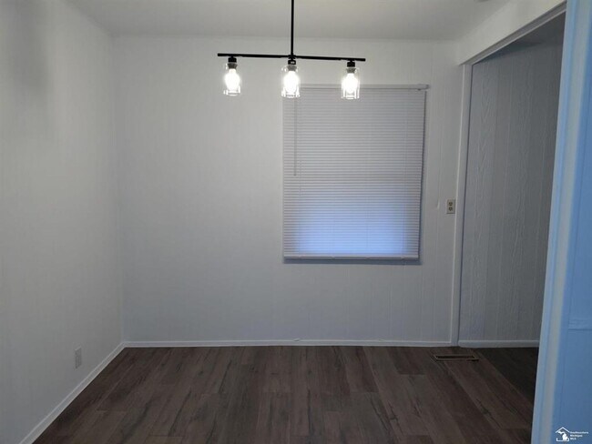 Foto del edificio - Charming 3-Bedroom Home in Taylor!