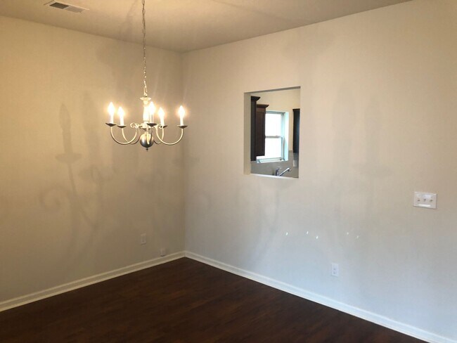 Foto del edificio - 4 Bedroom Single Family Home in McDonough!