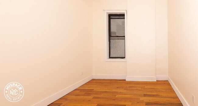 Foto del edificio - 732 St Marks Ave