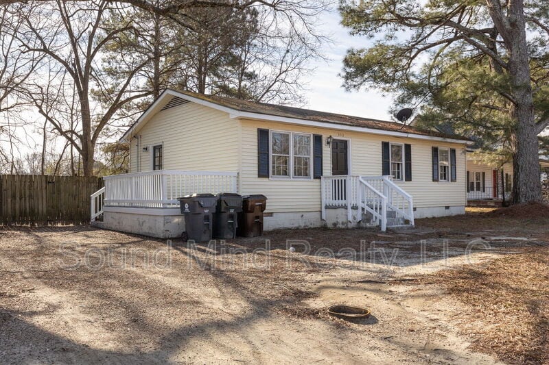 Primary Photo - 303 W Horton St