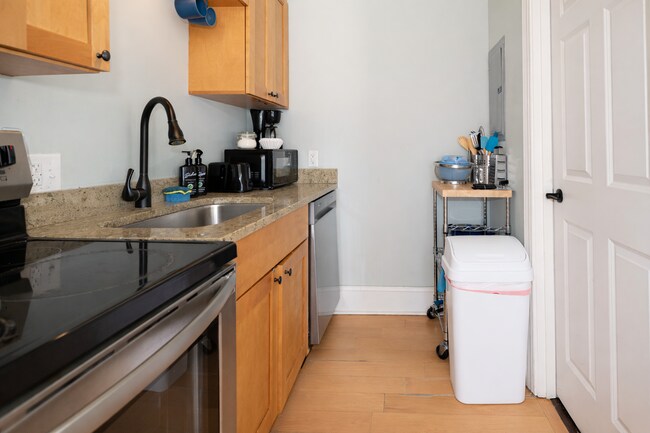 Photo - 523 Park Ave Apartment