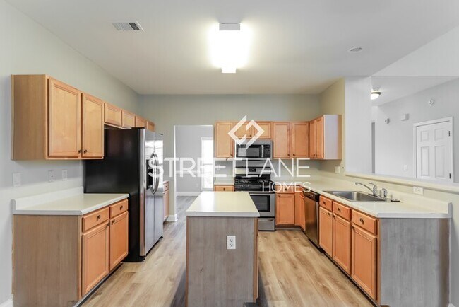 Foto del edificio - REDUCED!- 4 Bedroom in Lawrenceville!
