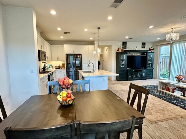 Foto del edificio - 15509 Monterey Rd