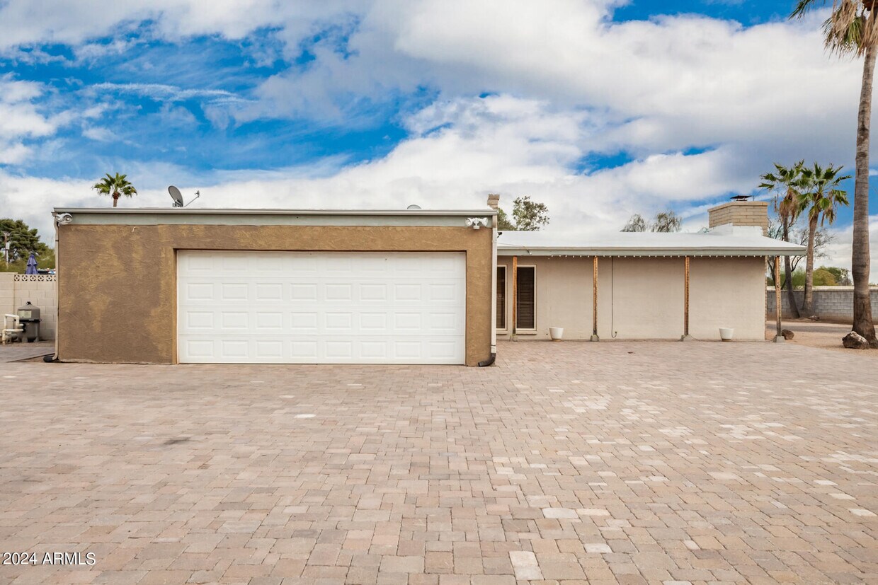 Foto principal - 12207 N 70th St