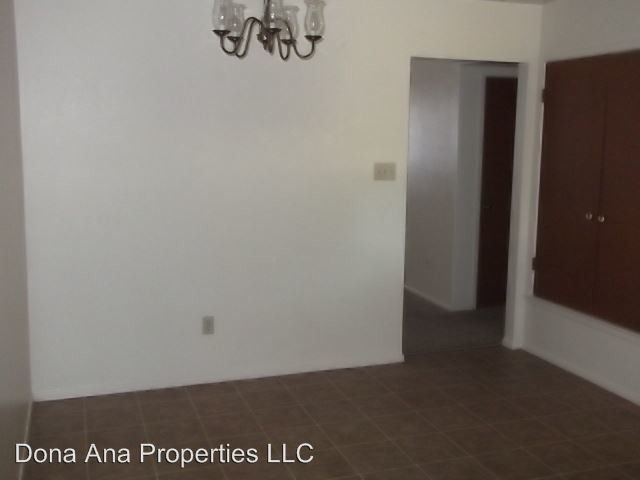 Building Photo - 2338-2338 Saturn Cir