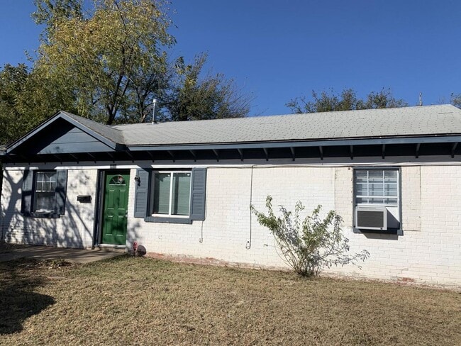 Photo - 3633 Mistletoe Ave House