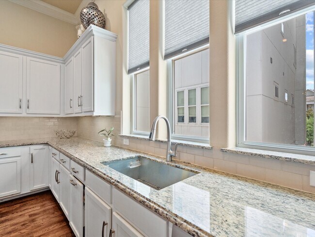 Foto del edificio - 249 E 27th St