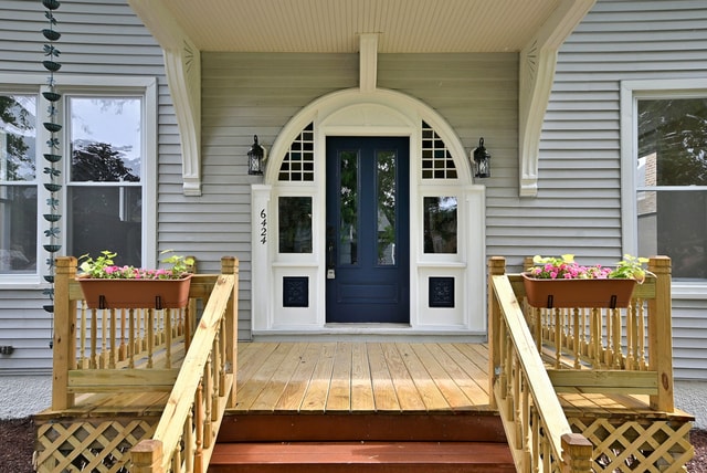 Building Photo - 6424 Sinclair Ave
