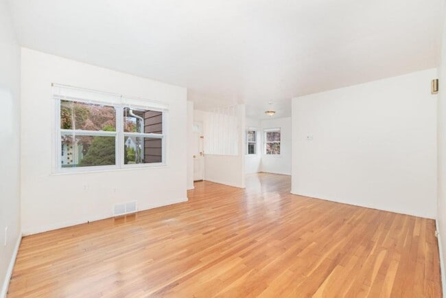 Foto del edificio - 1305 Warwick Rd