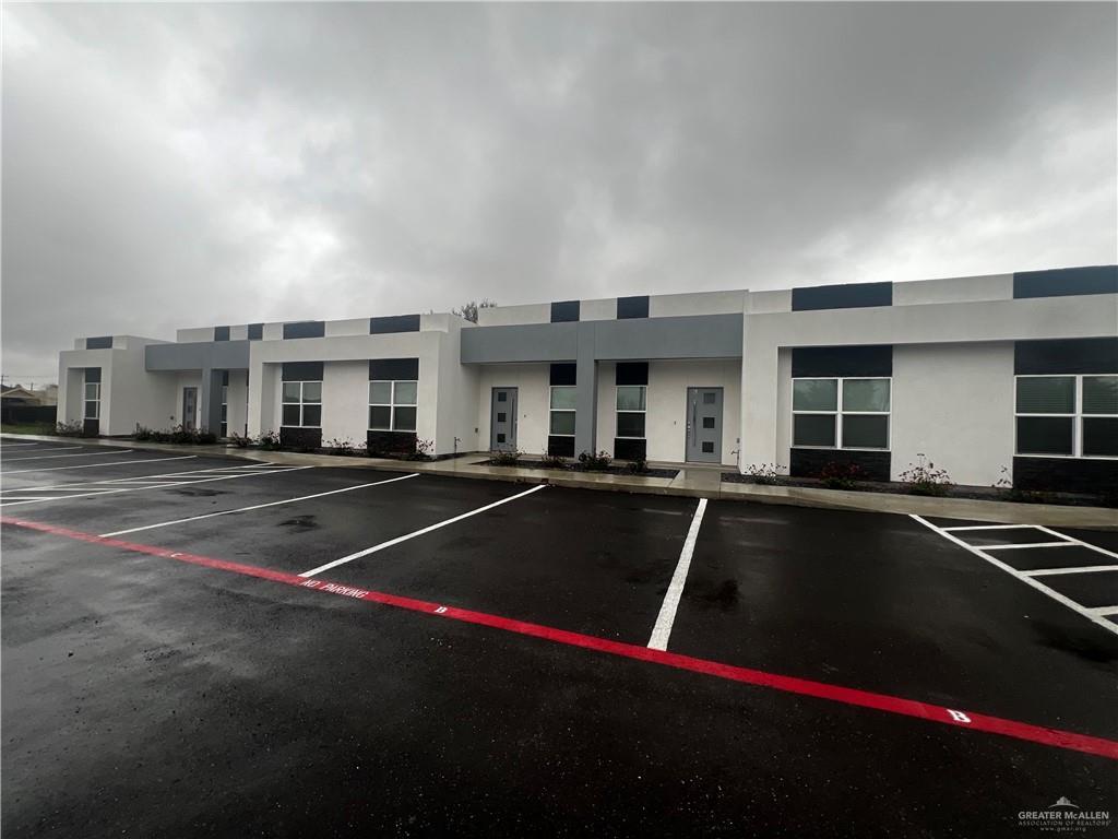 Primary Photo - 2204 N Jackson Rd