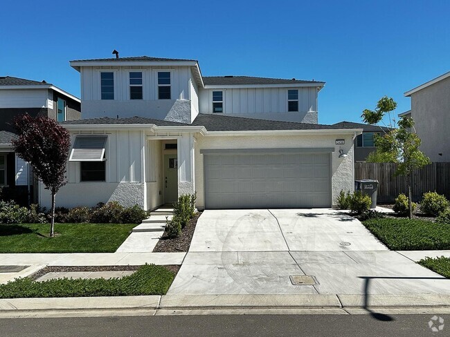 Building Photo - 2458 Fidalgo Way