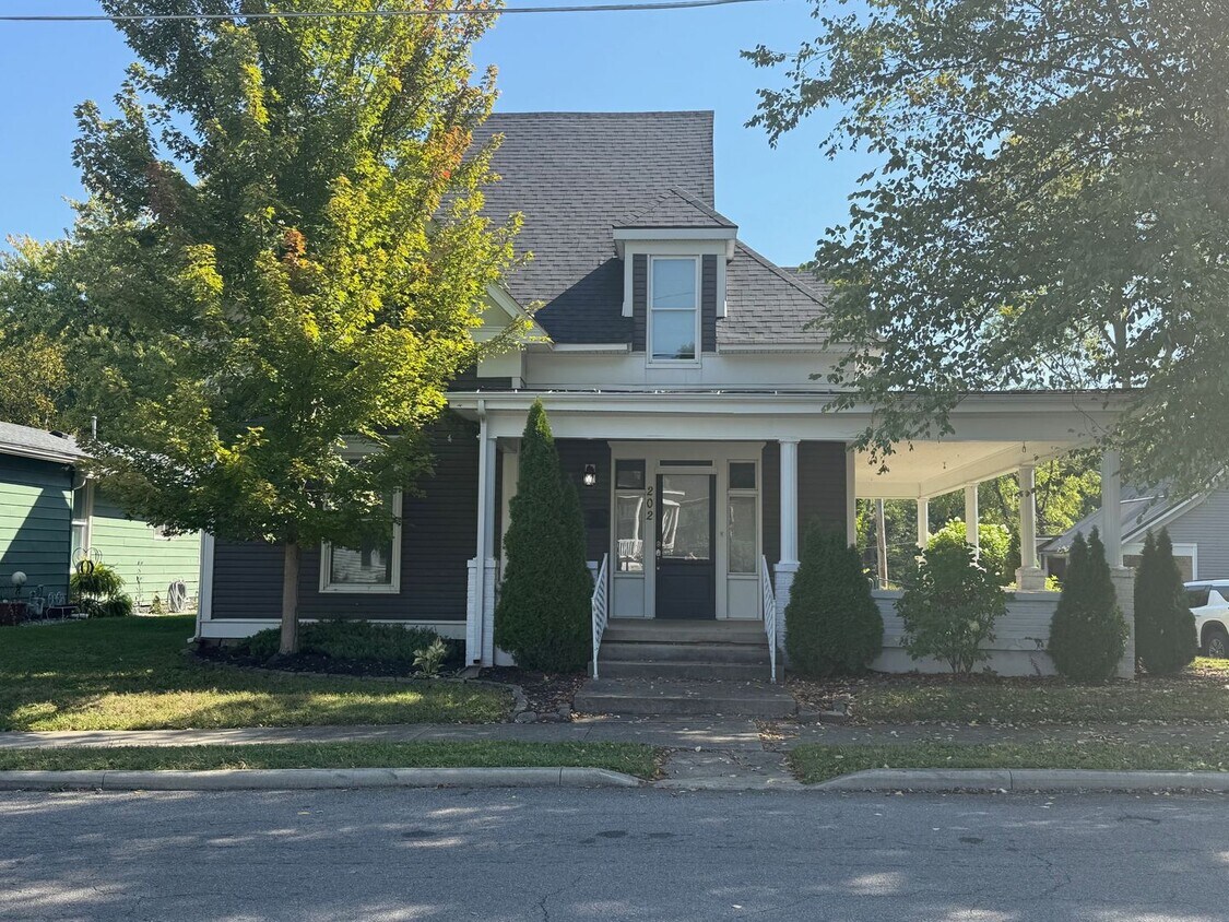 Foto principal - 202 N 5th St