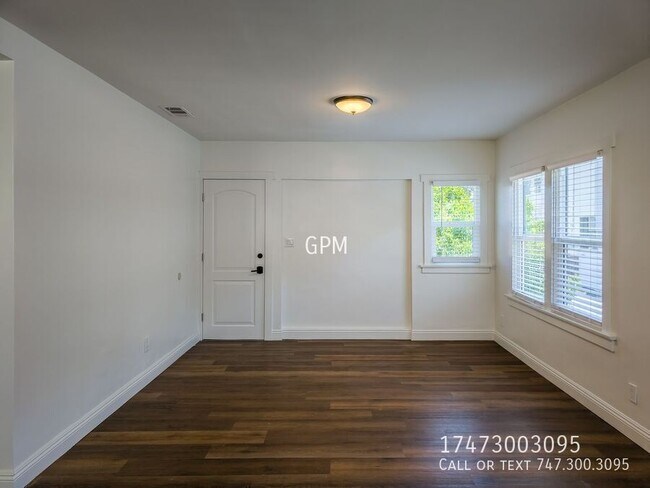 Foto del edificio - 338 S Benton Way