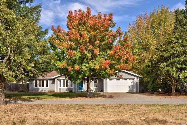 Building Photo - Beautiful 4 bedroom West Dry Creek Home!