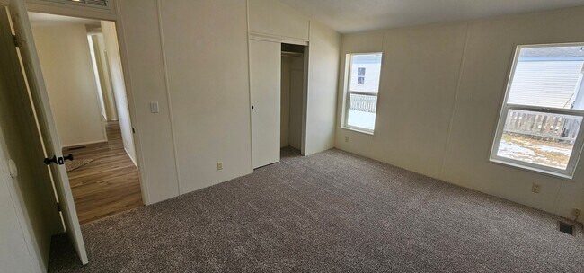 Foto del edificio - Fully Renovated 3Bd/2Ba Home in River Rock Fenced Yard Pet Friendly