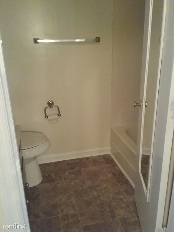 Building Photo - 2 br, 2 bath Townhome - 3105 Conviser Drive