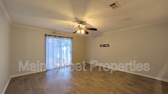 Foto del edificio - 3041 Belle Meade Dr