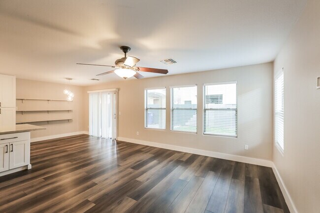 Building Photo - 21118 E Stonecrest Dr