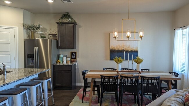 Building Photo - 4205 Palmetto Blf Dr