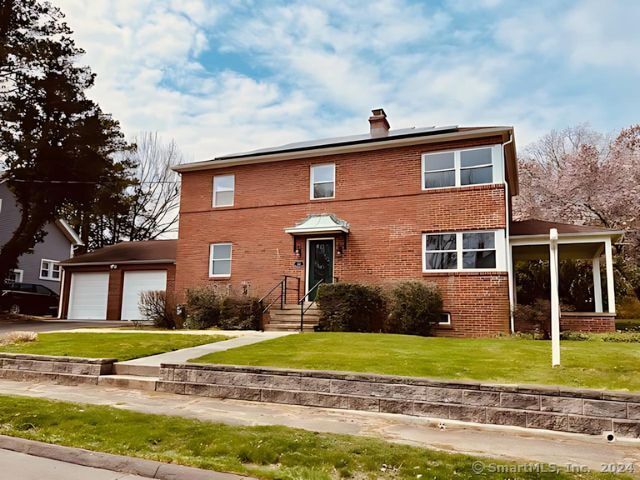 Primary Photo - 210 Highland Ave