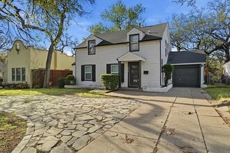 Building Photo - 2228 Goldenrod Ave