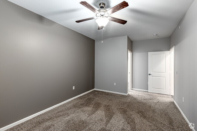 2BR, 2BA - 1087SF - The Retreat at Tiffany Woods