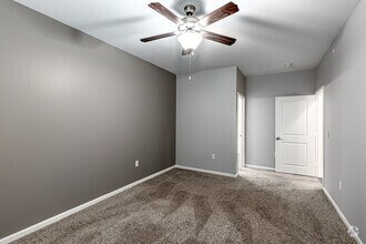 2BR, 2BA - 1087SF - The Retreat at Tiffany Woods