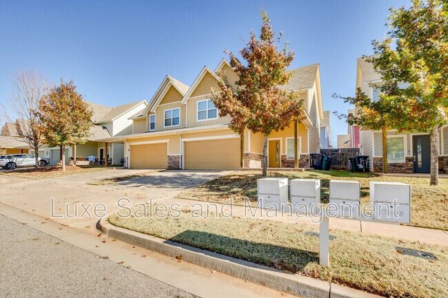 Foto del edificio - 17604 Sunny Hollow Rd