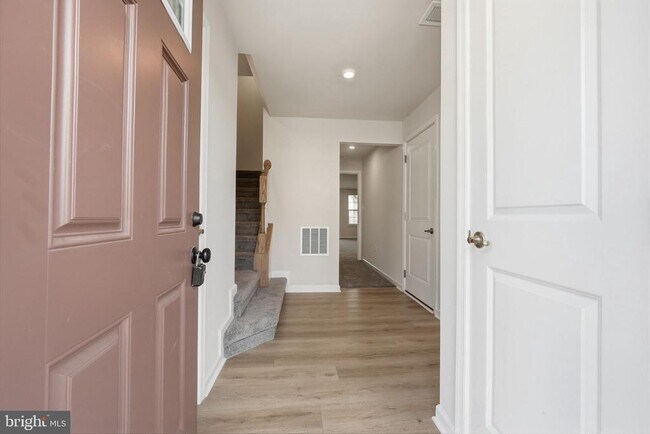 Foto del edificio - 8718 Stevenson Ln