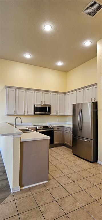 Foto del edificio - 1011 Costa Mesa Ln