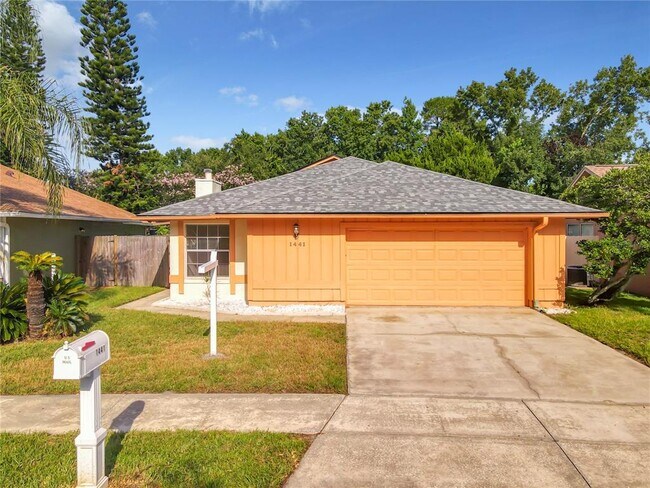 Building Photo - 1441 La Paloma Cir