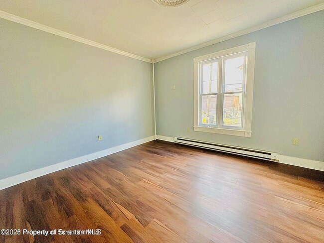 Building Photo - 7 Plum Pl