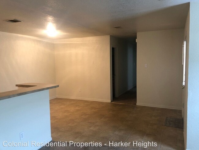 Building Photo - 932 Maplewood Dr