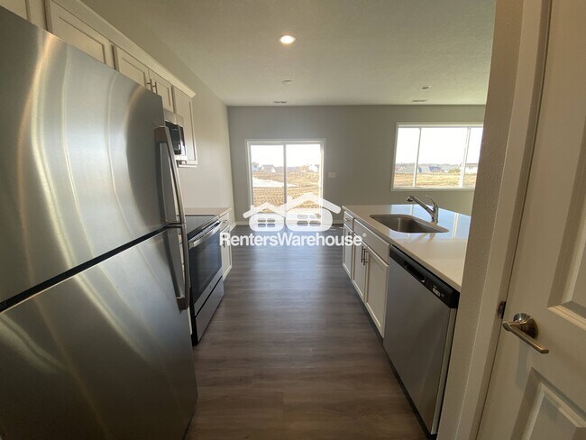 Foto del edificio - 7000 Lake Hill Dr