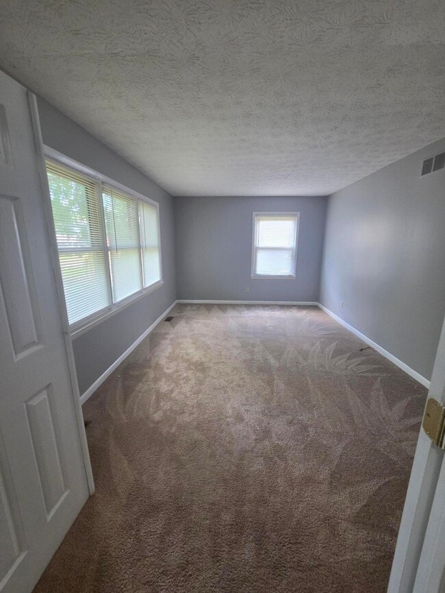 Building Photo - 3334 Nevius Dr