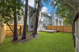 Building Photo - 122 S Walden Elms Cir